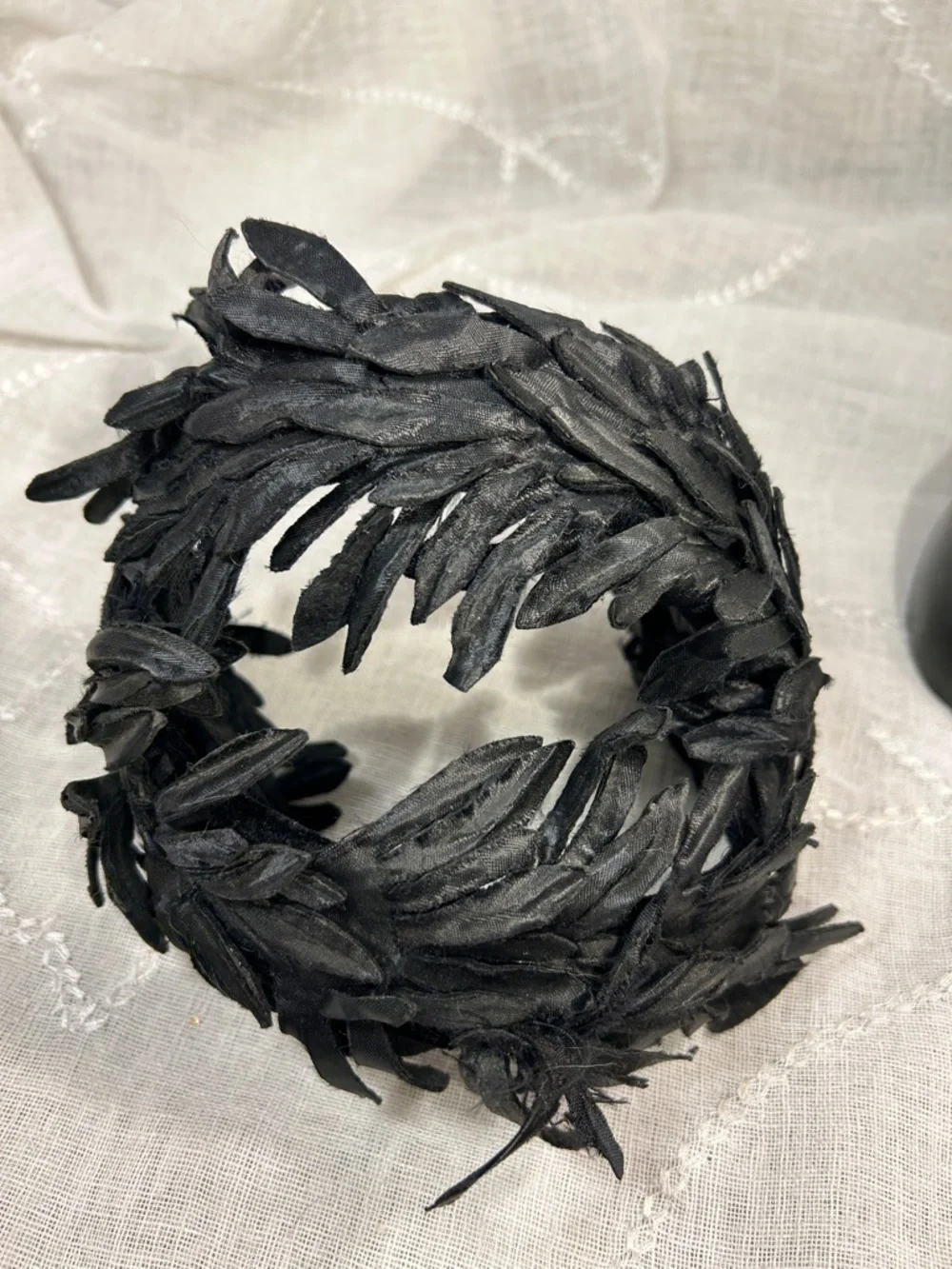 Vintage floral flower or feather headpiece halo piece - Picture 9 of 9